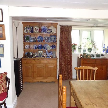 Lodge House B&B Buckland St Mary Dış mekan fotoğraf